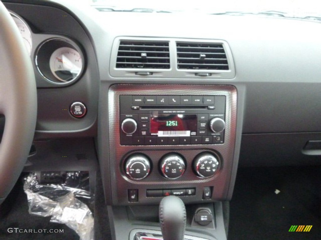 2014 Dodge Challenger R/T Classic Controls Photos