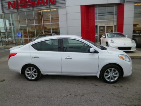 2014 Nissan Versa 1.6 SL Sedan Data, Info and Specs