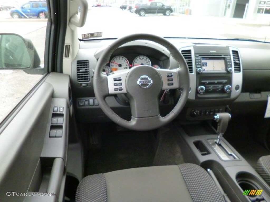 2014 Nissan Xterra PRO-4X 4x4 Dashboard Photos
