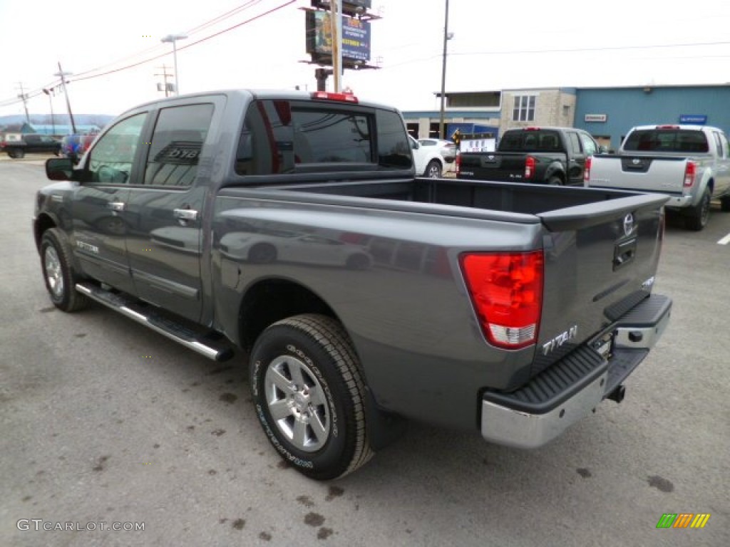 2014 Titan SV Crew Cab 4x4 - Gun Metallic / Charcoal photo #5