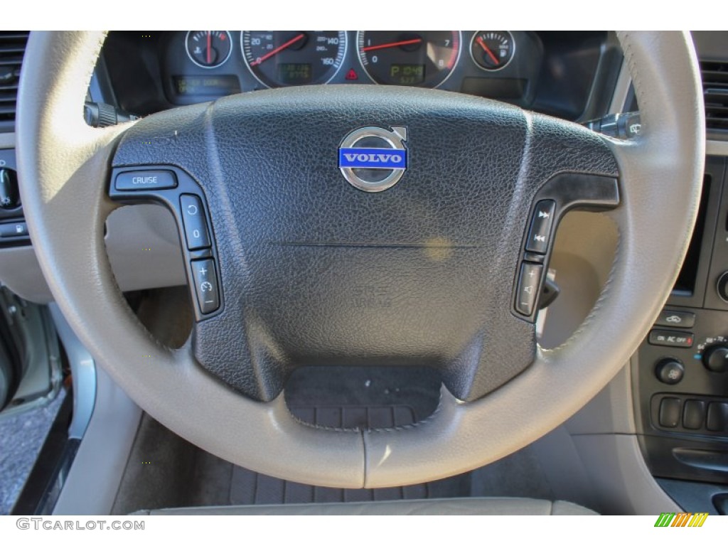 2004 XC70 AWD - Silver Metallic / Beige/Light Sand photo #16