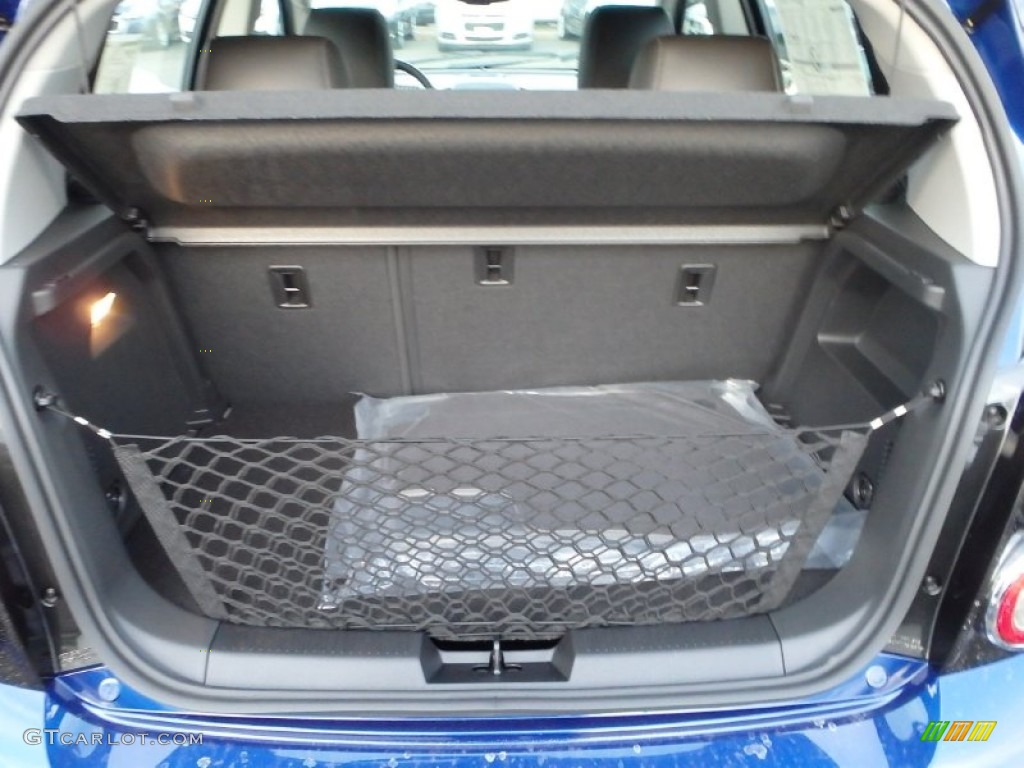 2014 Chevrolet Sonic LTZ Hatchback Trunk Photo #89104768