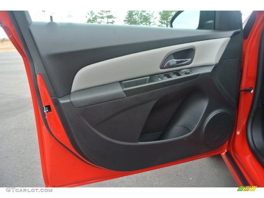 2014 Cruze LS - Red Hot / Jet Black/Medium Titanium photo #7