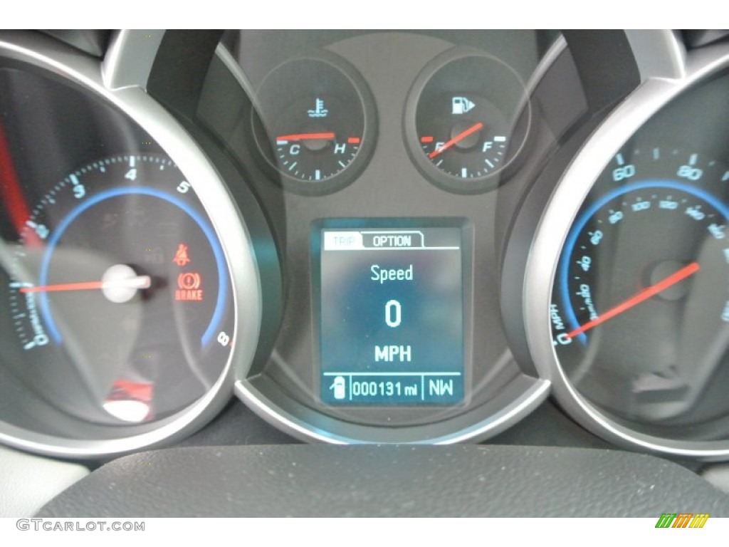 2014 Cruze LS - Red Hot / Jet Black/Medium Titanium photo #12