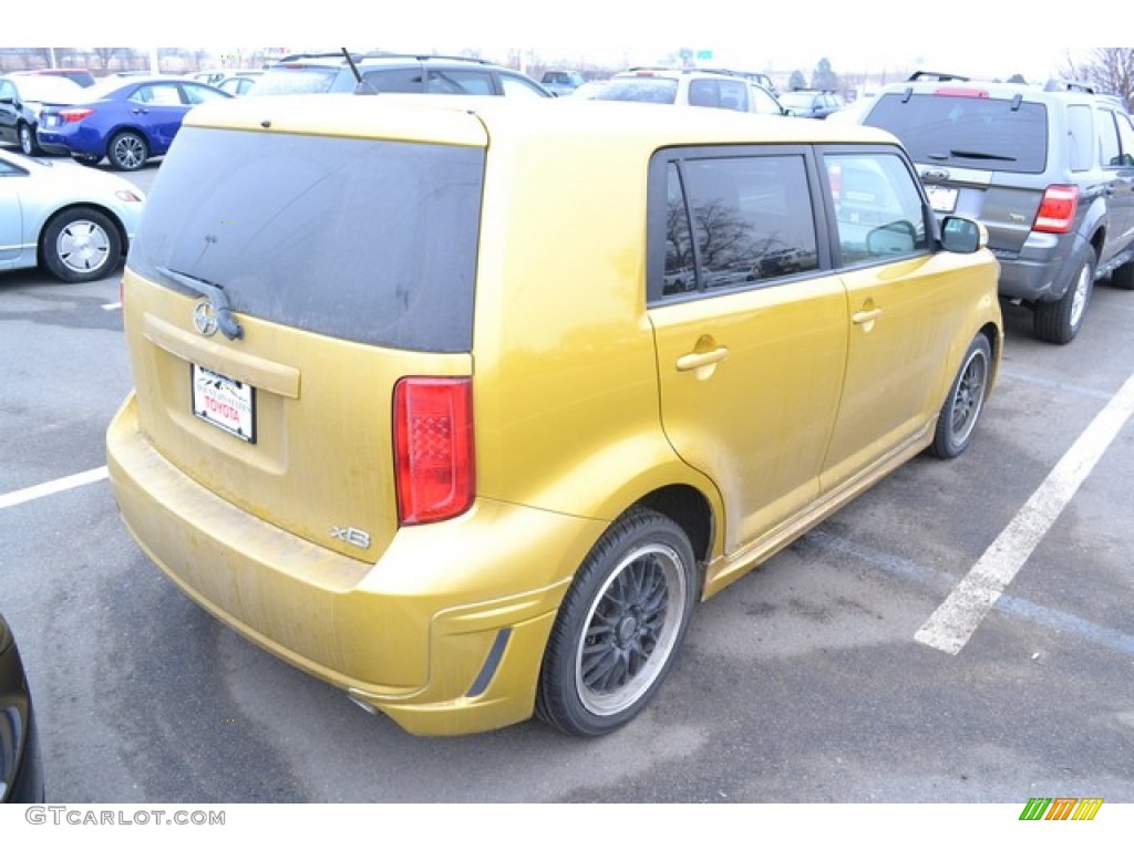 2008 xB  - Gold Rush Mica / Dark Gray photo #2