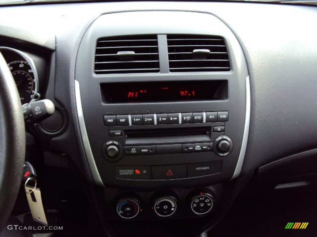 2013 Mitsubishi Outlander Sport ES 4WD Controls Photo #89111252