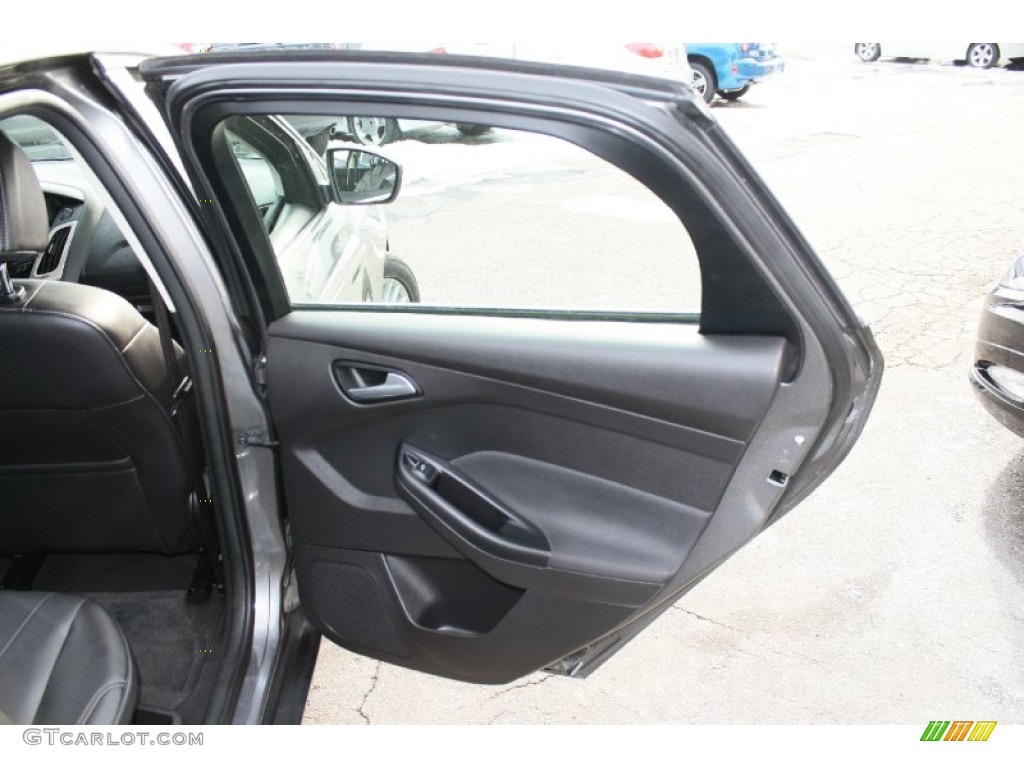 2012 Focus SEL 5-Door - Sterling Grey Metallic / Charcoal Black photo #17