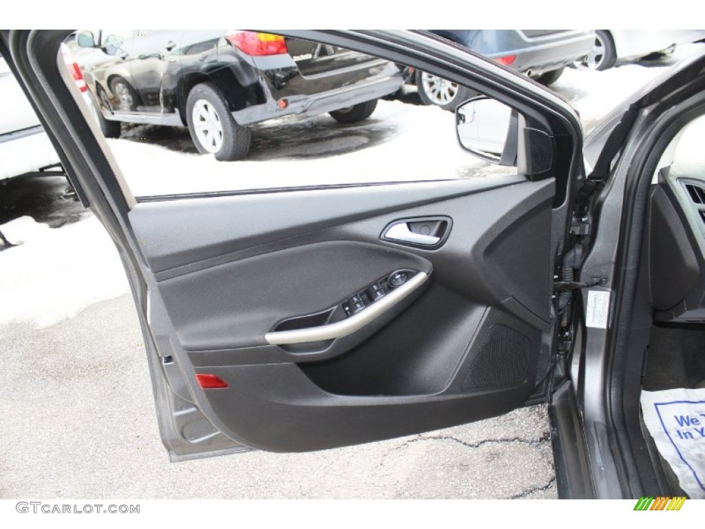 2012 Focus SEL 5-Door - Sterling Grey Metallic / Charcoal Black photo #18