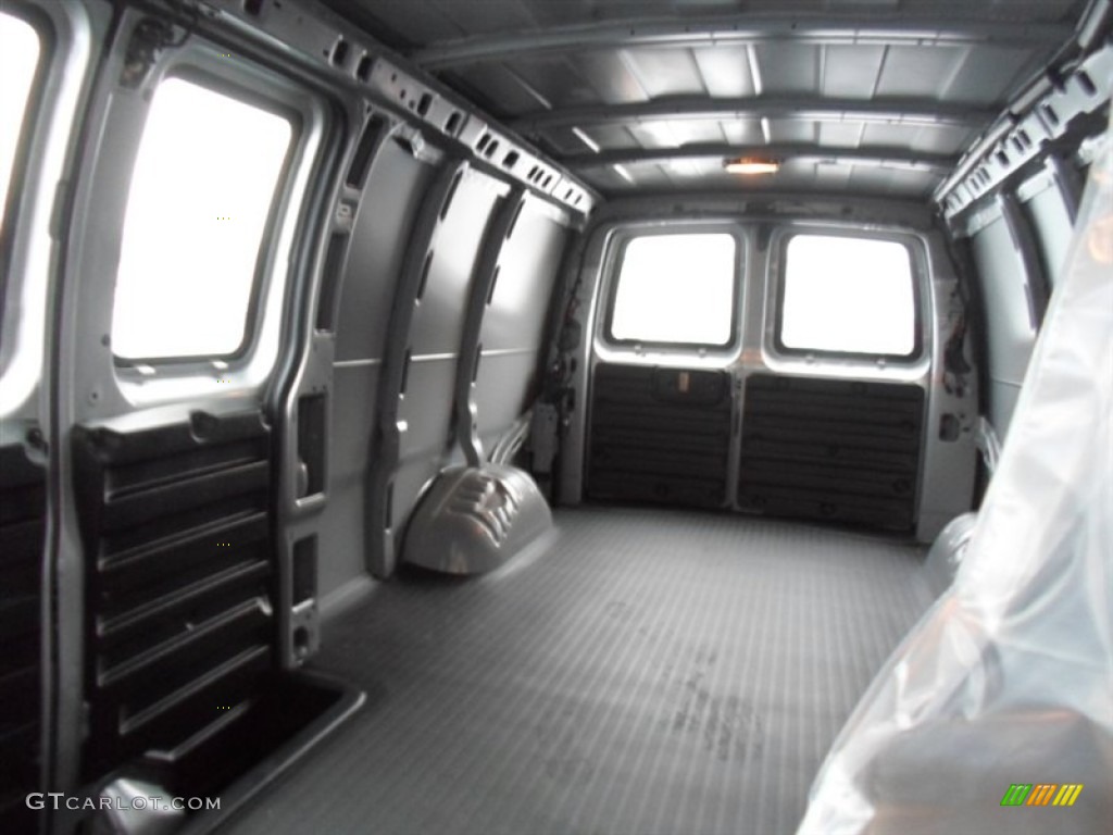 2014 Savana Van 2500 Extended Cargo - Quicksilver Metallic / Medium Pewter photo #5