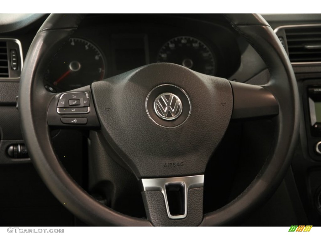 2011 Volkswagen Jetta SE Sedan Titan Black Steering Wheel Photo #89121830