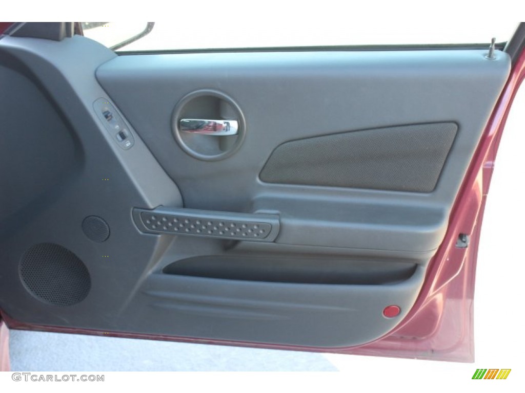 2004 Grand Prix GT Sedan - Sport Red Metallic / Dark Pewter photo #17