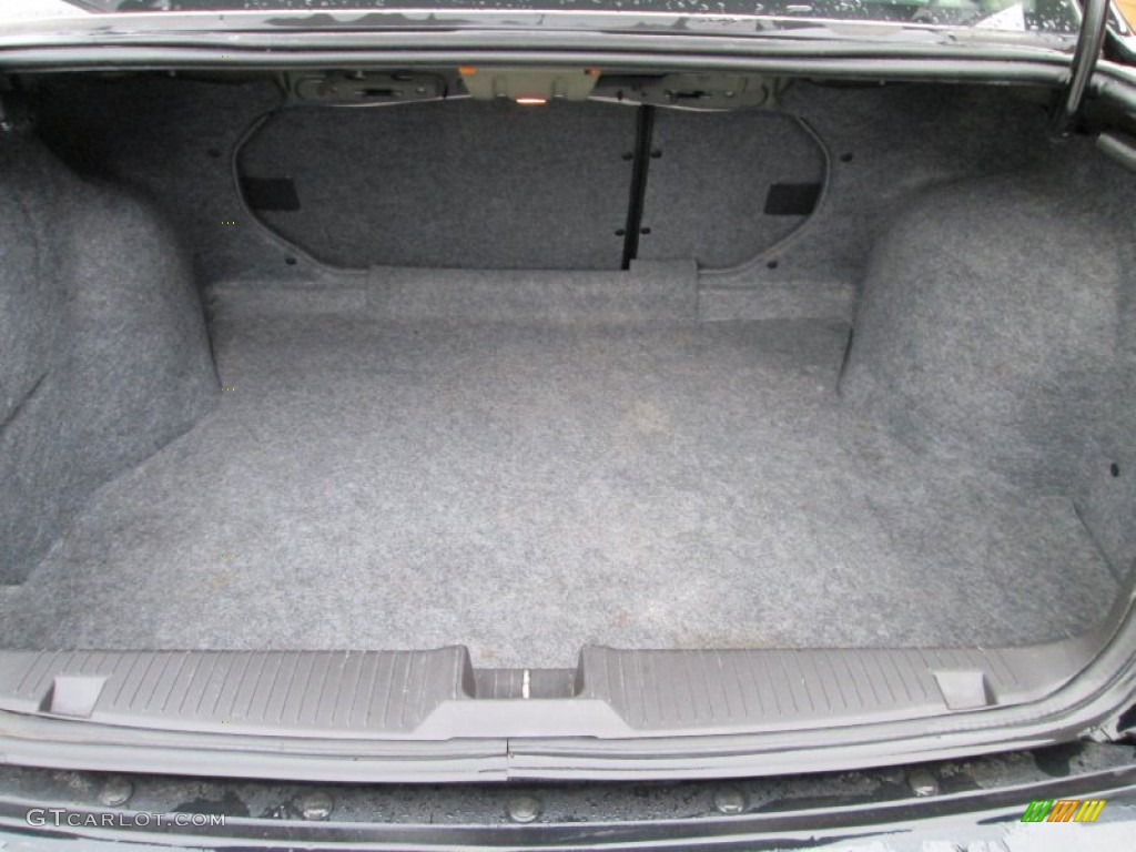 2003 L Series L300 Sedan - Black / Black photo #15