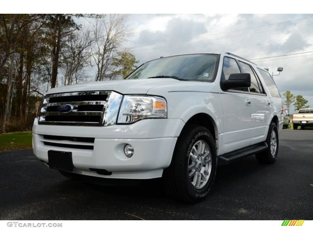 2013 Expedition XLT - Oxford White / Camel photo #1