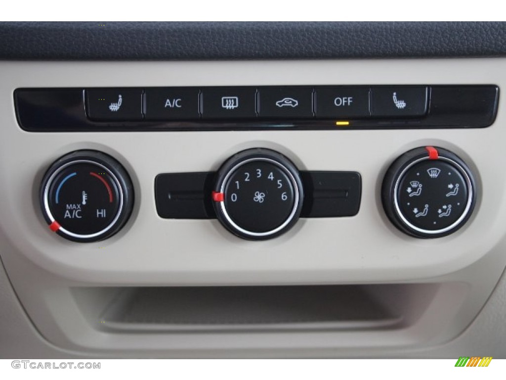 2014 Volkswagen Tiguan SE Controls Photos