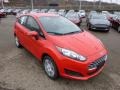 Race Red - Fiesta SE Hatchback Photo No. 2
