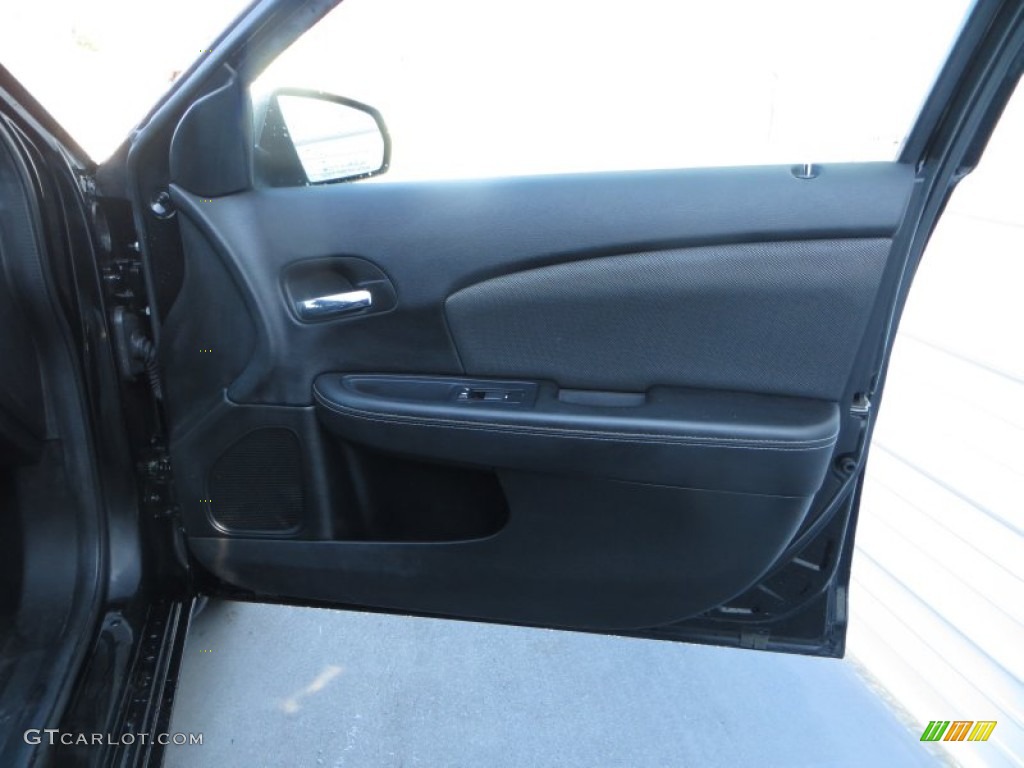 2013 Avenger SE - Black / Black photo #21