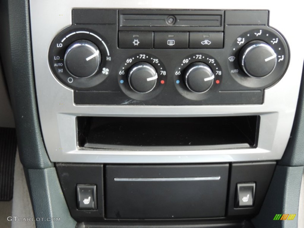 2005 300 C HEMI - Satin Jade Pearl / Dark Slate Gray/Light Graystone photo #15