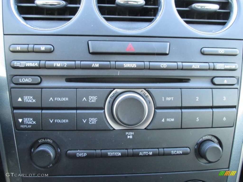 2011 Mazda CX-7 i Touring Controls Photos