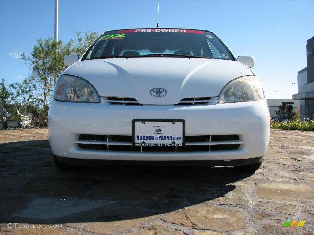 2002 Prius Hybrid - Super White / Gray photo #2