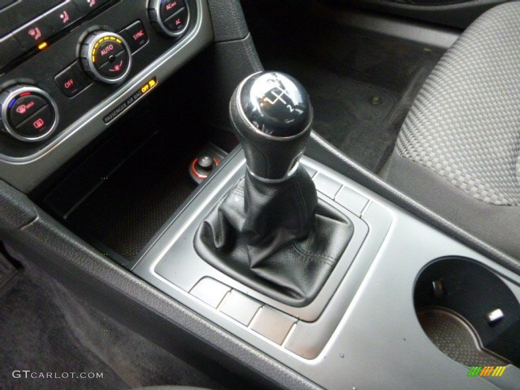 2012 Volkswagen Passat 2.5L S 5 Speed Manual Transmission Photo #89140520