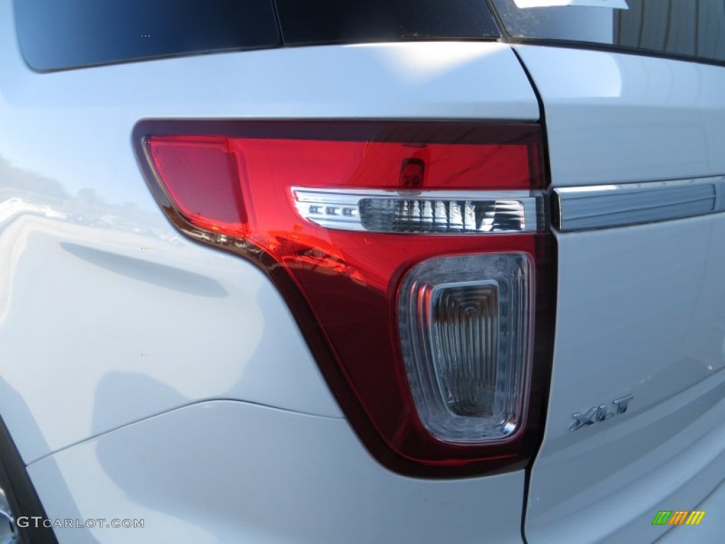 2014 Explorer XLT - White Platinum / Charcoal Black photo #13