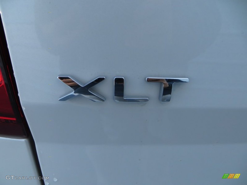 2014 Explorer XLT - White Platinum / Charcoal Black photo #14