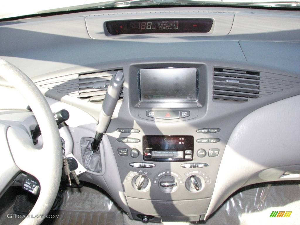 2002 Prius Hybrid - Super White / Gray photo #15