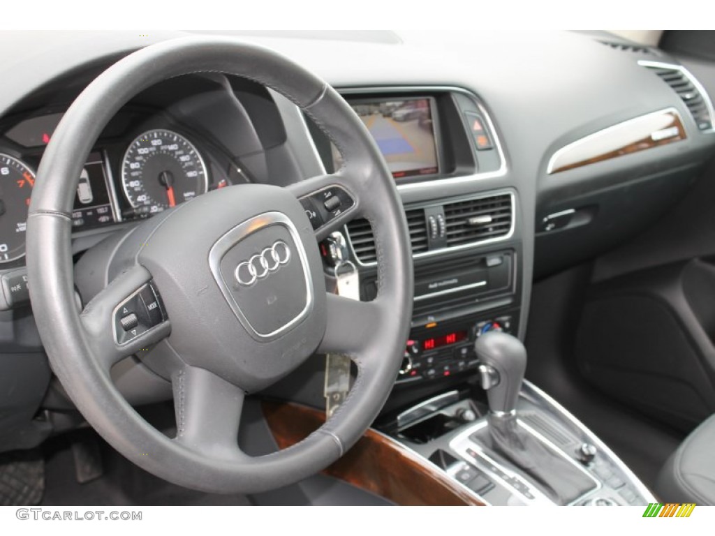 2011 Audi Q5 3.2 quattro Black Steering Wheel Photo #89143929