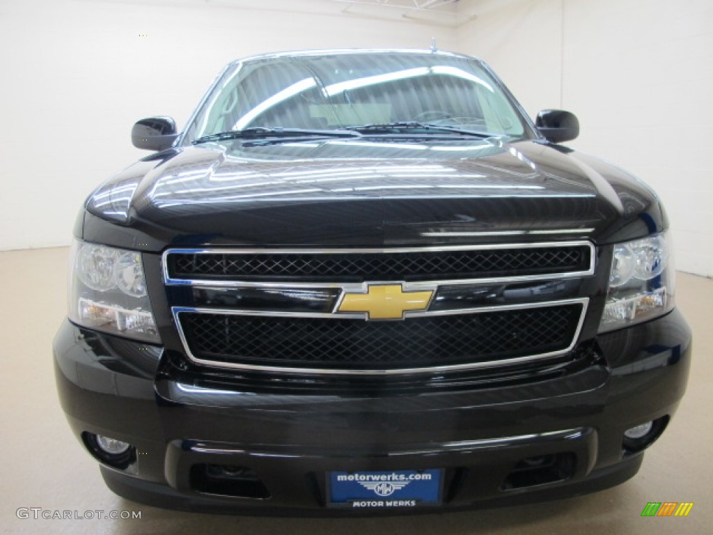 2012 Suburban LT 4x4 - Black / Ebony photo #2