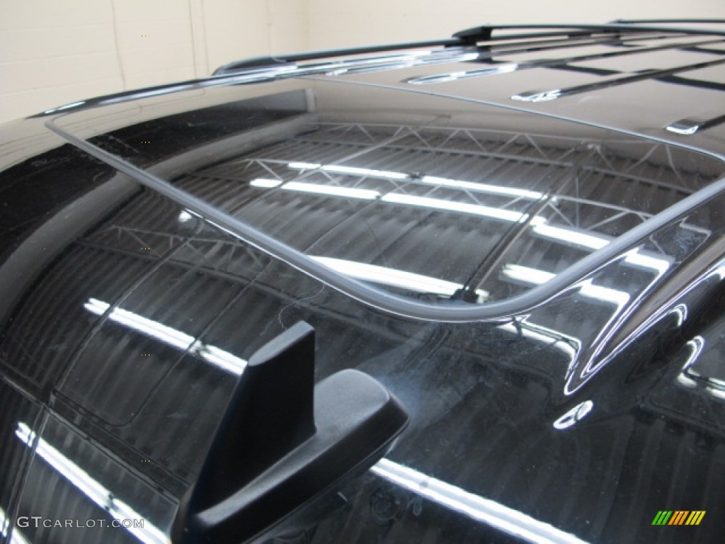 2012 Suburban LT 4x4 - Black / Ebony photo #10