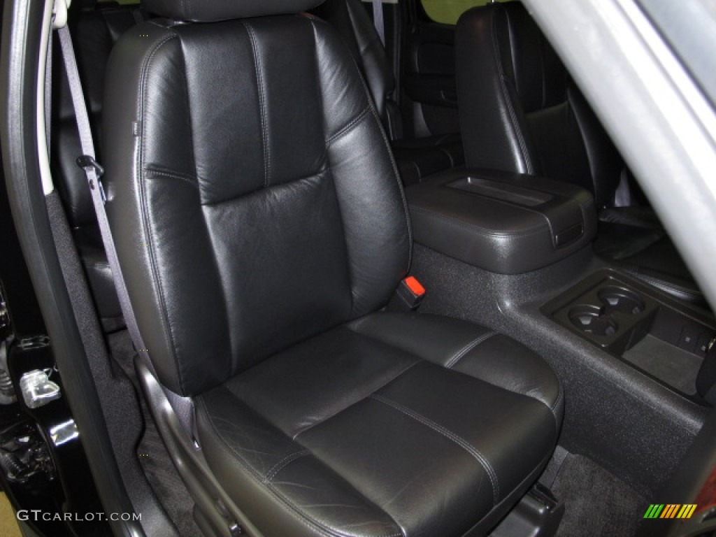 2012 Suburban LT 4x4 - Black / Ebony photo #23
