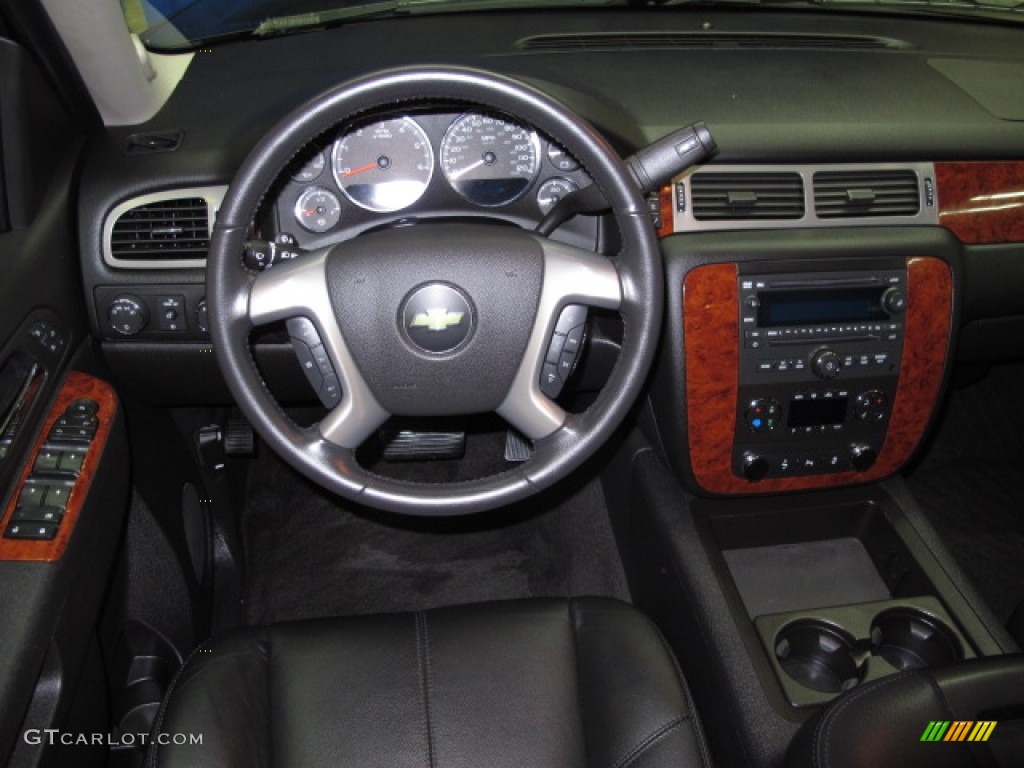 2012 Suburban LT 4x4 - Black / Ebony photo #24