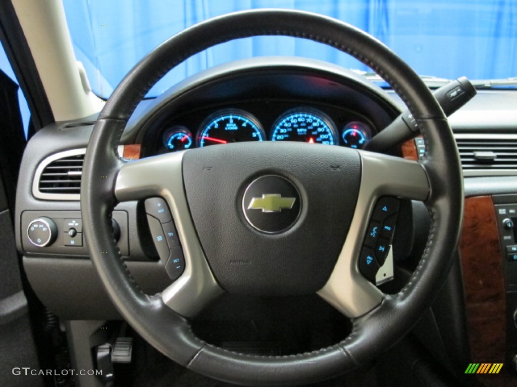 2012 Suburban LT 4x4 - Black / Ebony photo #33