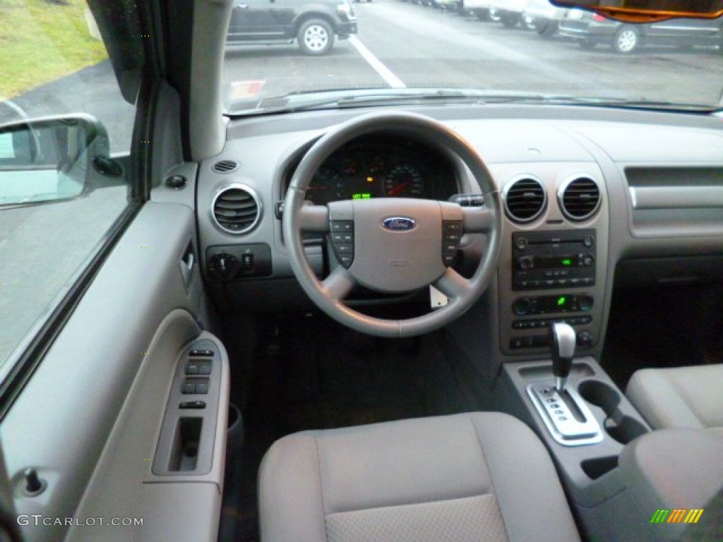 2005 Freestyle SEL AWD - Black / Shale photo #15
