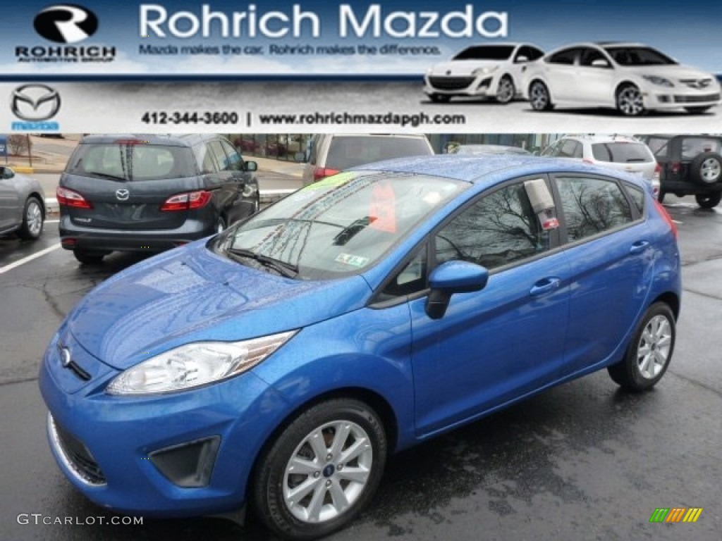 2011 Fiesta SE Hatchback - Blue Flame Metallic / Charcoal Black/Blue Cloth photo #1