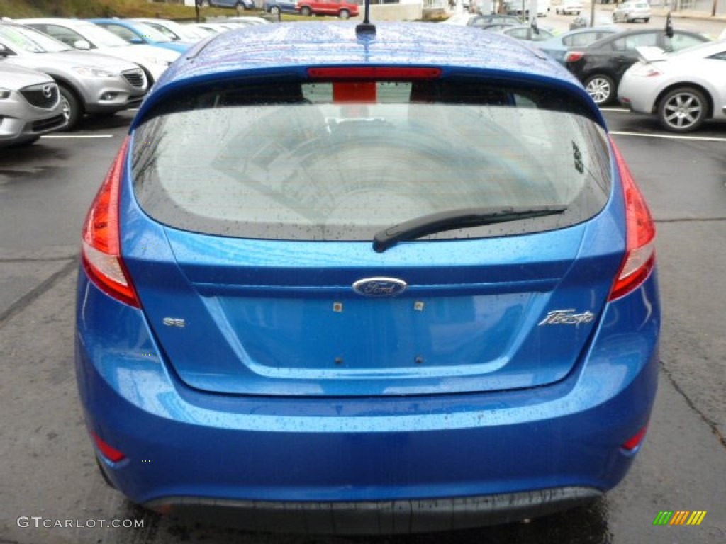 2011 Fiesta SE Hatchback - Blue Flame Metallic / Charcoal Black/Blue Cloth photo #12