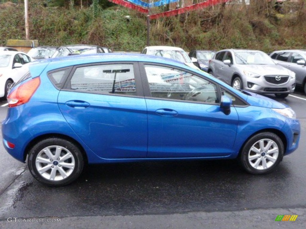 2011 Fiesta SE Hatchback - Blue Flame Metallic / Charcoal Black/Blue Cloth photo #14