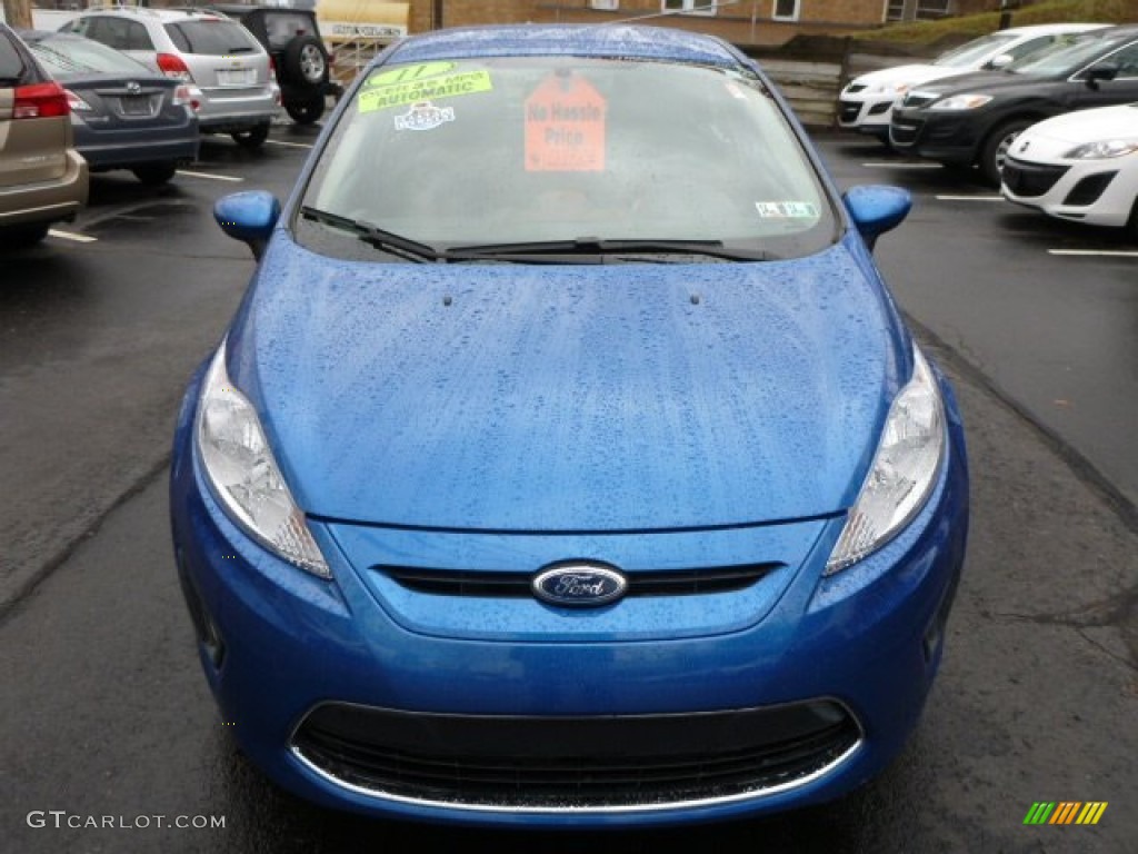2011 Fiesta SE Hatchback - Blue Flame Metallic / Charcoal Black/Blue Cloth photo #19