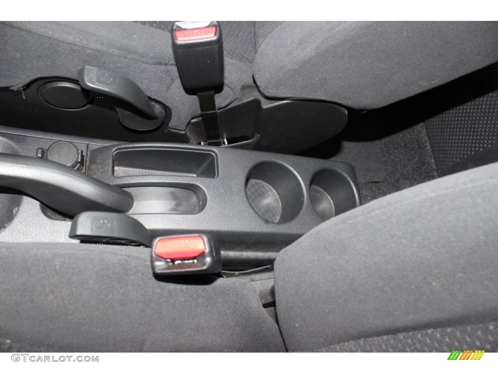 2011 Versa 1.8 S Hatchback - Metallic Blue / Charcoal photo #21