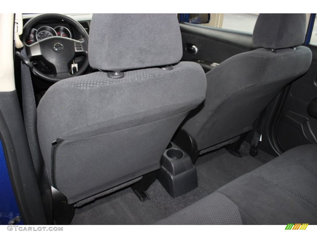 2011 Versa 1.8 S Hatchback - Metallic Blue / Charcoal photo #24