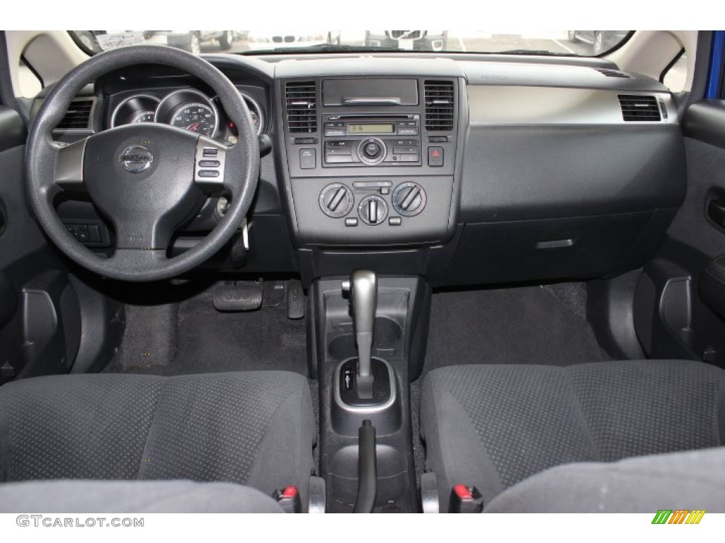 2011 Versa 1.8 S Hatchback - Metallic Blue / Charcoal photo #26