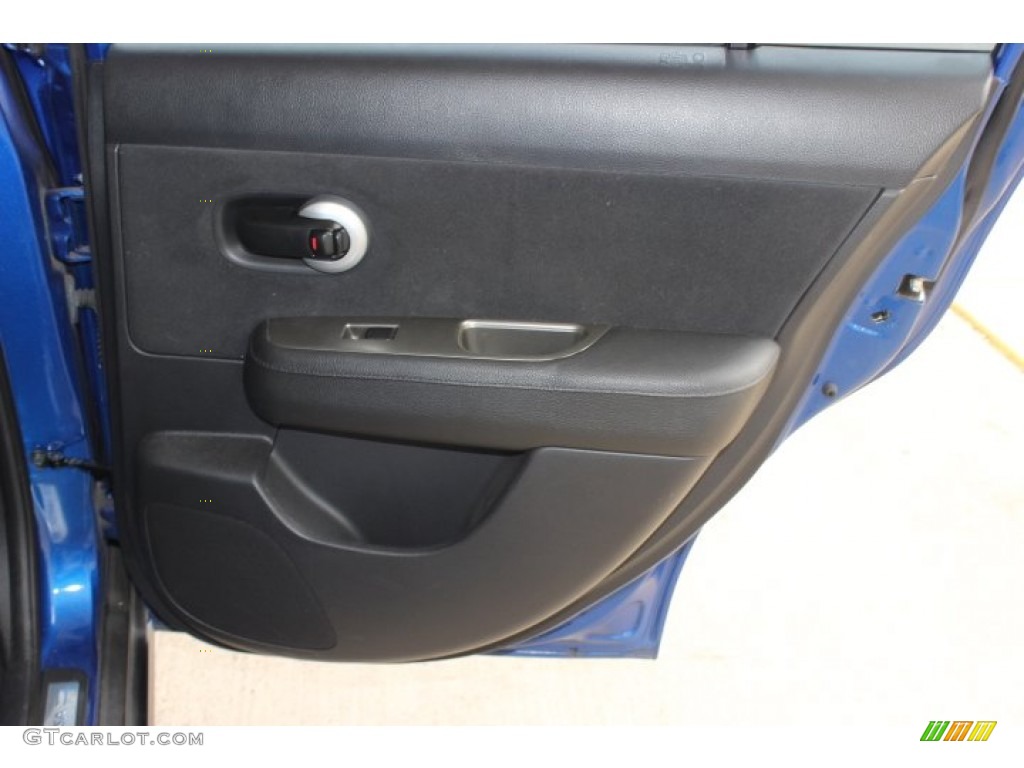 2011 Versa 1.8 S Hatchback - Metallic Blue / Charcoal photo #29