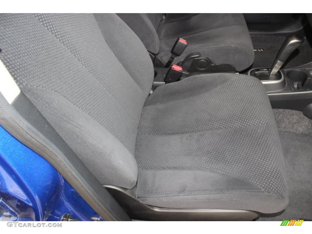 2011 Versa 1.8 S Hatchback - Metallic Blue / Charcoal photo #33