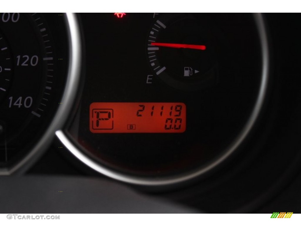 2011 Versa 1.8 S Hatchback - Metallic Blue / Charcoal photo #37