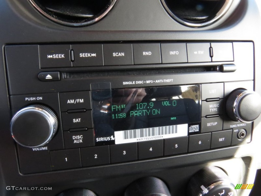 2014 Jeep Patriot Latitude Audio System Photos