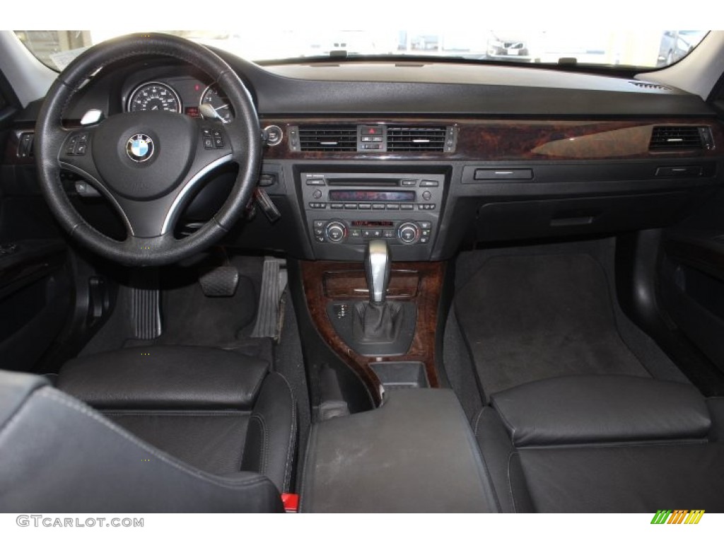 2009 3 Series 335i Sedan - Black Sapphire Metallic / Black photo #30
