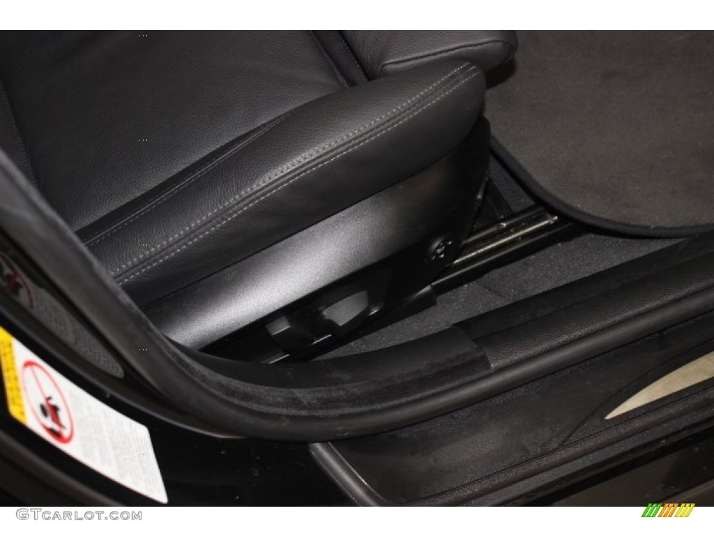 2009 3 Series 335i Sedan - Black Sapphire Metallic / Black photo #38