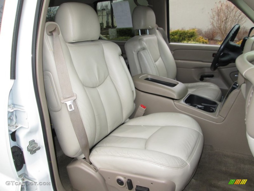 2004 Chevrolet Suburban 1500 LT 4x4 Front Seat Photo #89167021