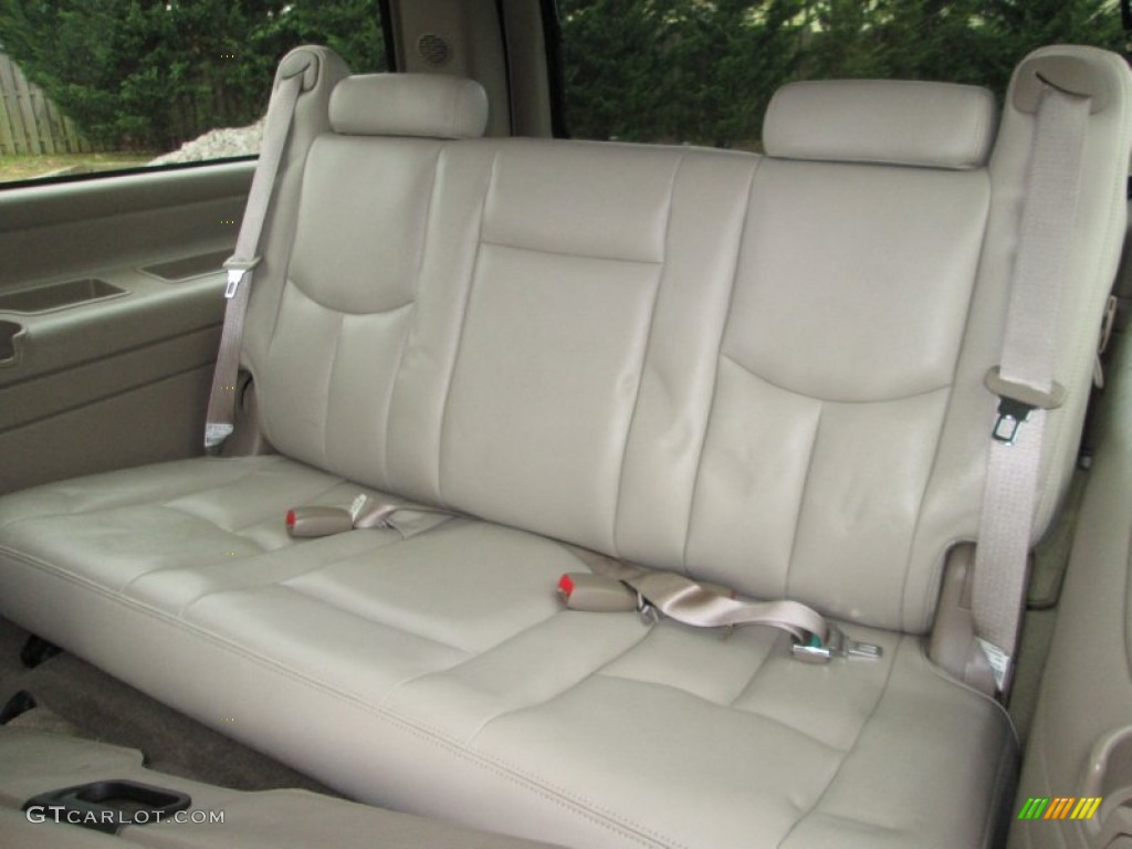 2004 Chevrolet Suburban 1500 LT 4x4 Rear Seat Photo #89167135