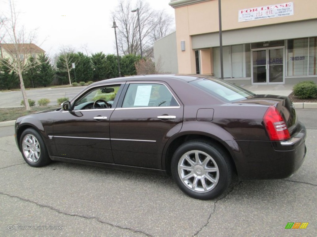 2005 300 C HEMI - Deep Lava Red Pearl / Dark Slate Gray/Light Graystone photo #4